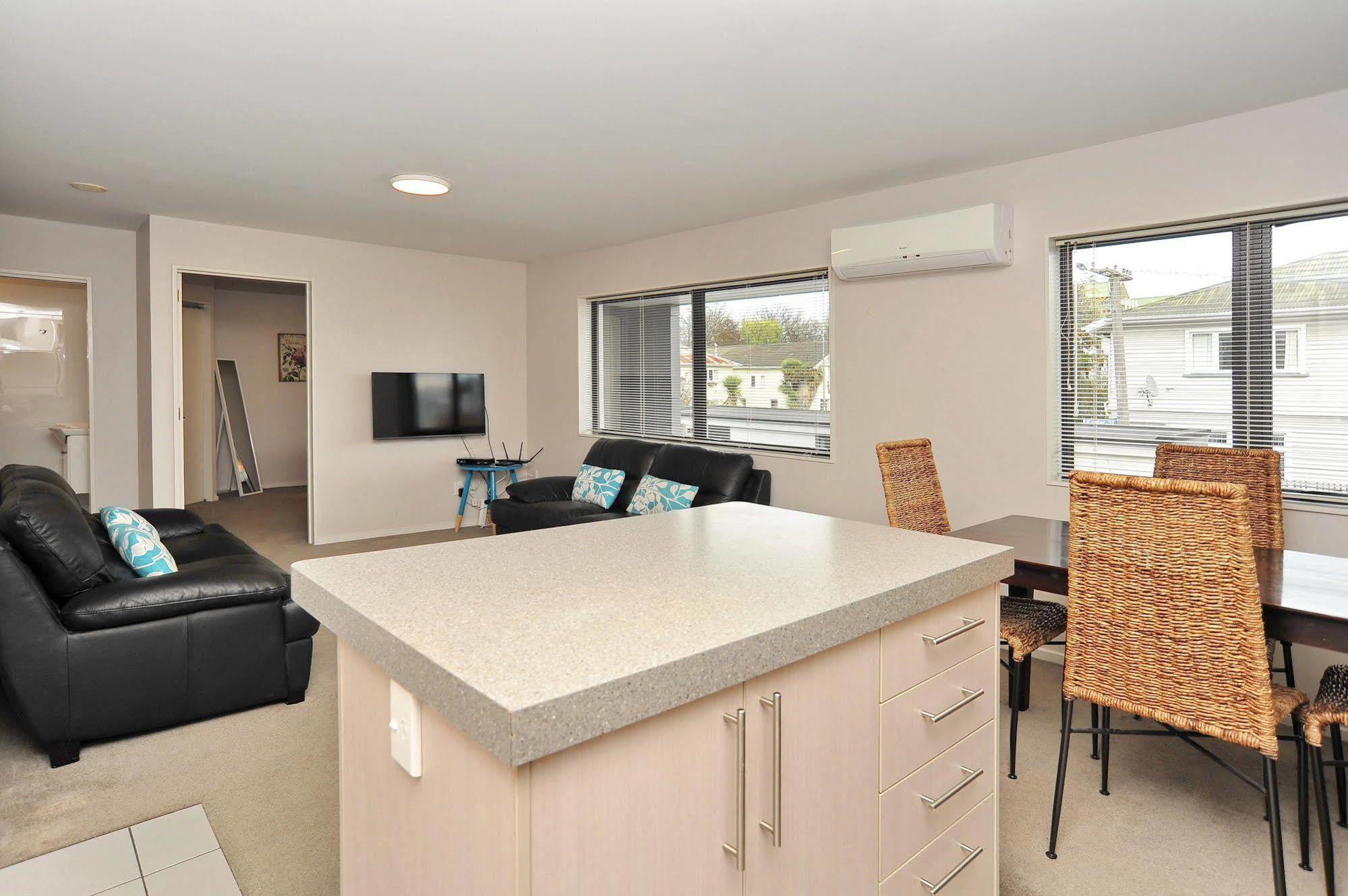Carlton Villa 2 - Christchurch Holiday Homes Exterior foto